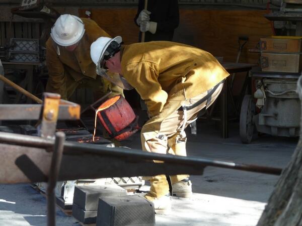 Pouring a bell